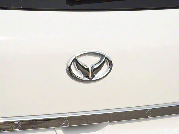 北汽银翔 北汽幻速S6 2017款 1.5T CVT劲享型 北汽银翔 北汽幻速S6 2017款 1.5T CVT劲享型