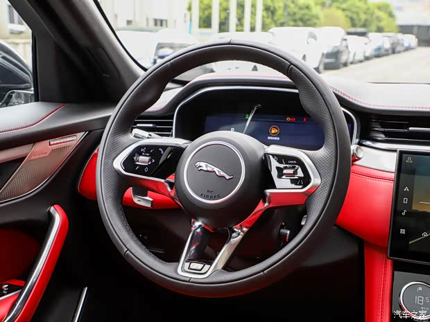 捷豹 捷豹F-PACE 2021款 3.0T R-Dynamic SE
