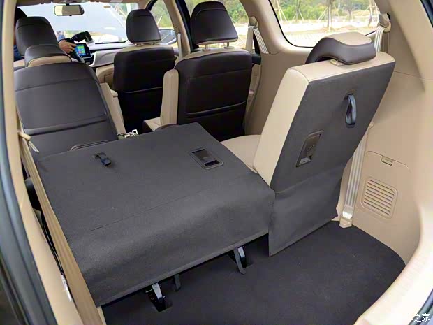 上汽通用五菱 寶駿730 2017款 1.5T 手動豪華型 7座