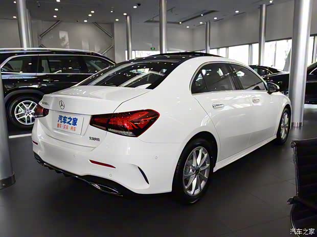 北京奔驰 奔驰A级 2021款 A 200 L 运动轿车动感型 北京奔驰 奔驰A级 2021款 A 200 L 运动轿车动感型