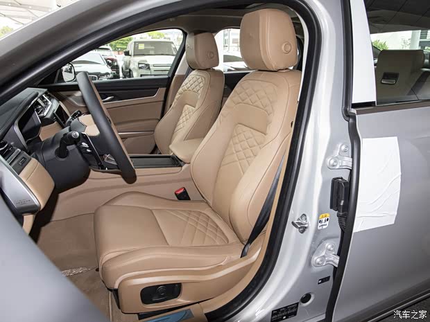 奇瑞捷豹路虎 捷豹XFL 2023款 XFL 2.0T P250 兩驅尊享豪華版