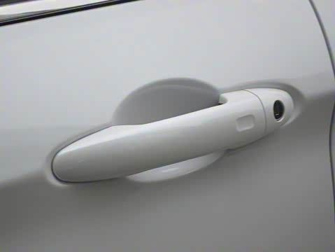 2017款 蓝标 1.5T 手动两驱尊贵型 2017款 蓝标 1.5T 手动两驱尊贵型