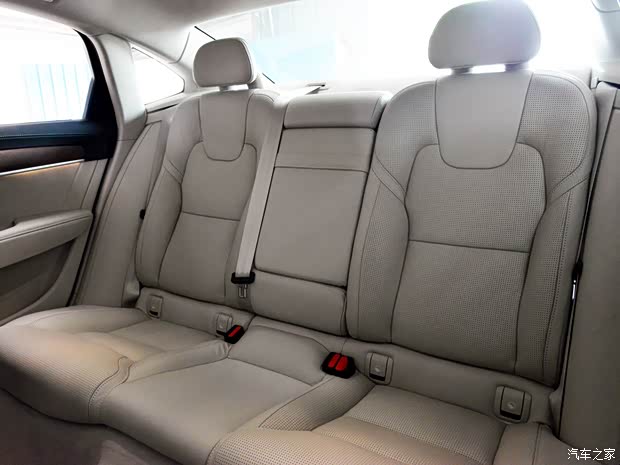 沃爾沃(進(jìn)口) 沃爾沃S90 2016款 2.0T T6 AWD智尊版