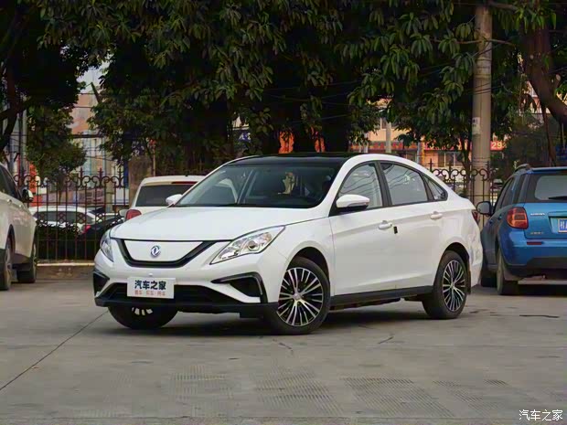 東風(fēng)風(fēng)行 風(fēng)行S50EV 2021款 豪華型