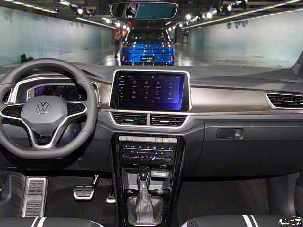 一汽-大眾 T-ROC探歌 2023款 300TSI DSG兩驅(qū)星光版