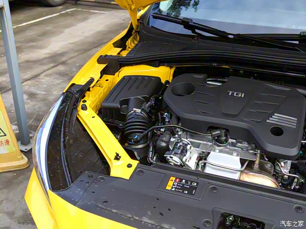 上汽集团 名爵5 2021款 300TGI DCT青奢风潮版 上汽集团 名爵5 2021款 300TGI DCT青奢风潮版