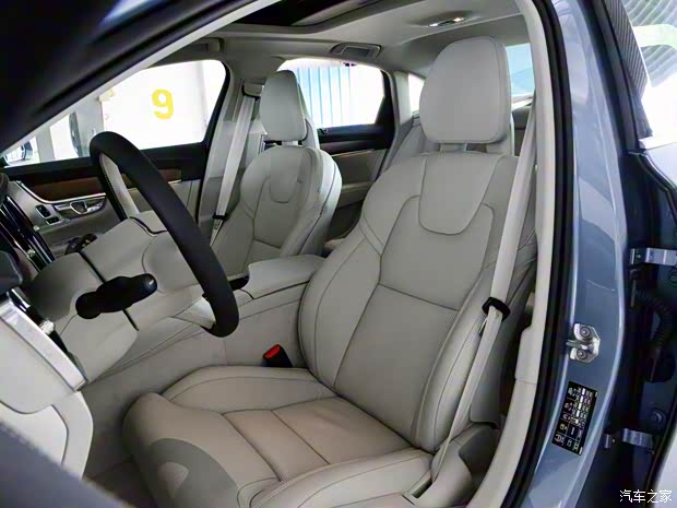 沃爾沃(進(jìn)口) 沃爾沃S90 2016款 2.0T T6 AWD智尊版