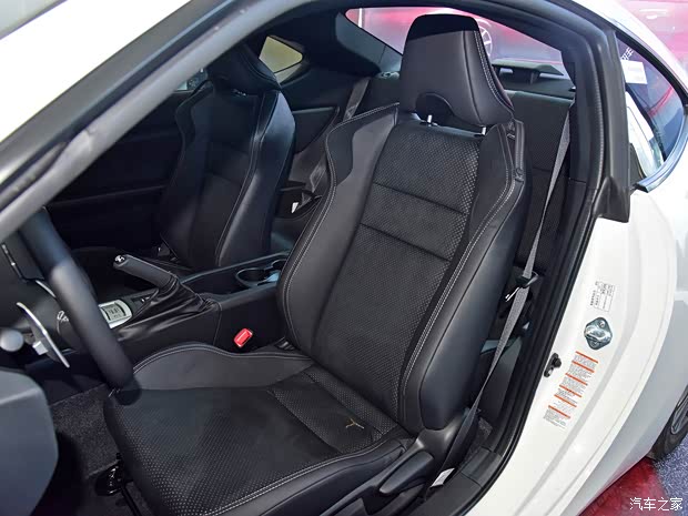 丰田(进口) 丰田86 2017款 2.0L 自动豪华型