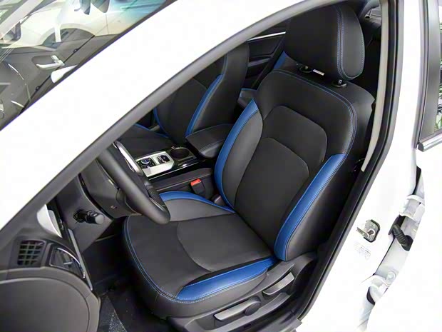 吉利汽车 帝豪新能源 2018款 三厢 1.5L PHEV 精英型