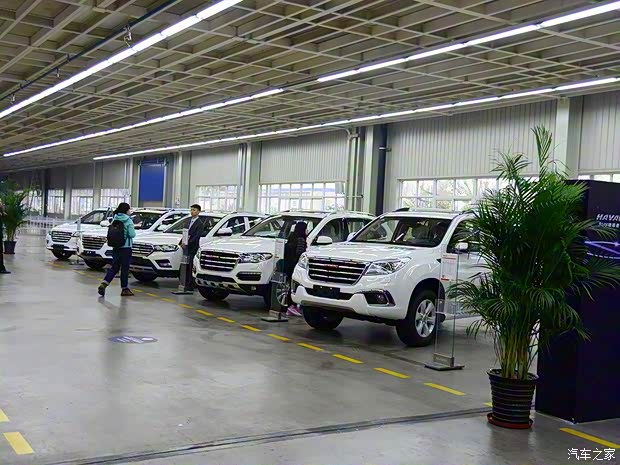 長城汽車 哈弗H6 2015款 運(yùn)動版 1.5T 手動四驅(qū)尊貴型