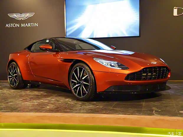 阿斯顿·马丁 阿斯顿·马丁DB11 2016款 5.2T 设计师定制版