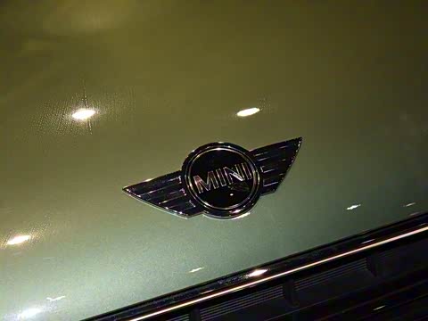 2016款 1.6T COOPER ALL4 Fun装备控 2016款 1.6T COOPER ALL4 Fun装备控