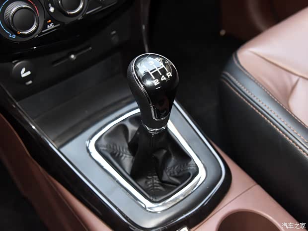 东风风行 风行SX6 2016款 2.0L 手动尊享型