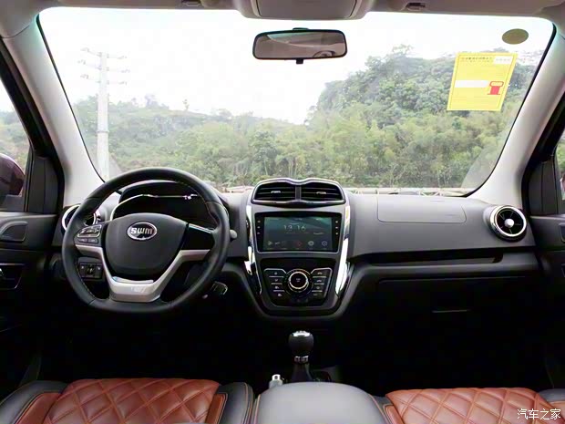 SWM斯威汽车 SWM斯威X3 2017款 1.5T 手动时尚型 SWM斯威汽车 SWM斯威X3 2017款 1.5T 手动时尚型