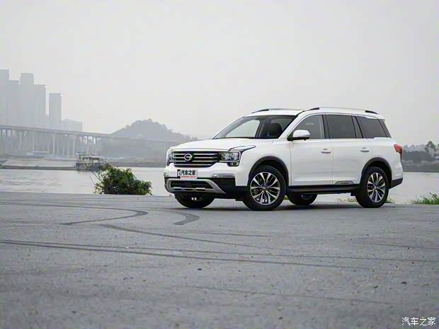 廣汽乘用車 傳祺GS8 2017款 320T 兩驅(qū)豪華智聯(lián)版