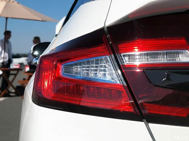 本田(進(jìn)口) FCEV 2016款 基本型