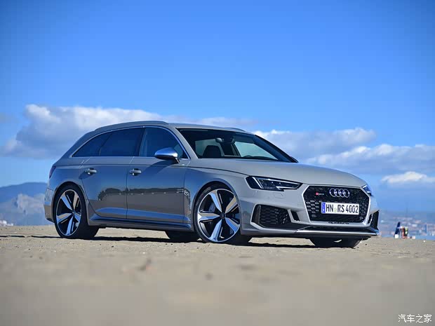 Audi Sport 奥迪RS 4 2018款 RS 4 2.9T Avant Audi Sport 奥迪RS 4 2018款 RS 4 2.9T Avant