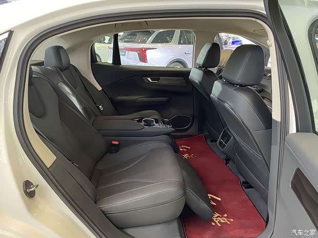 一汽红旗 红旗E-QM5 2021款 基本型