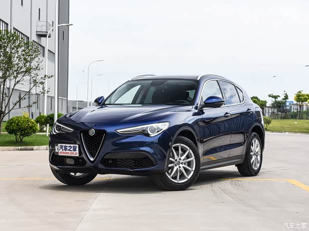 阿尔法·罗密欧 Stelvio 2017款 2.0T 200HP 豪华版
