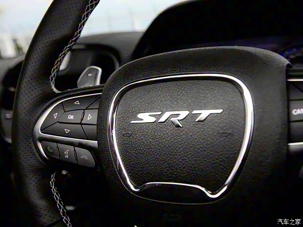 SRT 克萊斯勒300C SRT 2016款 6.4L SRT