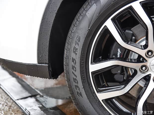 众泰汽车 大迈X7 2017款 上进版 2.0T DCT黄山型 7座