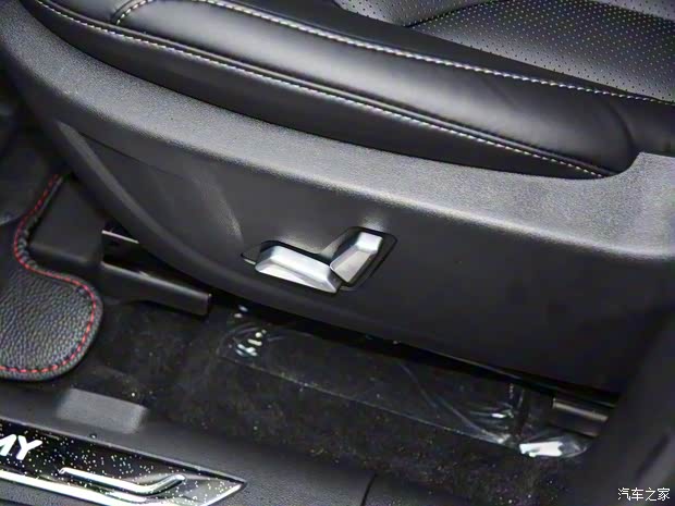 众泰汽车 大迈X7 2017款 上进版 2.0T DCT黄山型 7座