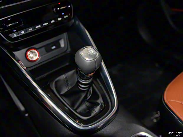 上汽通用五菱 宝骏510 2017款 1.5L 手动豪华型