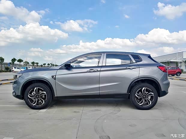 陆风汽车 逍遥 2017款 基本型 陆风汽车 逍遥 2017款 基本型