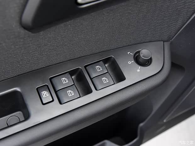 一汽奔腾 奔腾X40 2017款 1.6L 手动舒适型