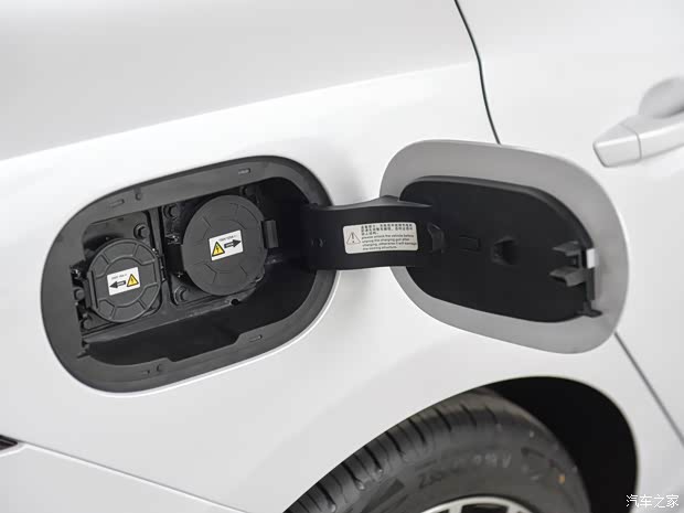 比亚迪 秦PLUS 2021款 DM 基本型