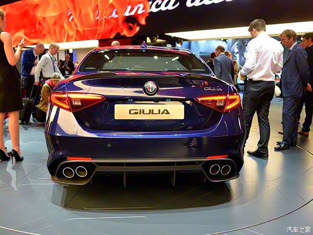 阿爾法羅密歐 Giulia 2015款 性能版