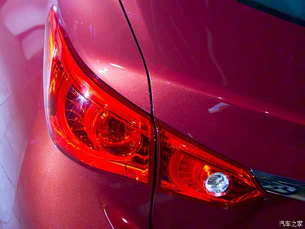 英菲尼迪(進口) 英菲尼迪Q50 2016款 3.0T 基本型