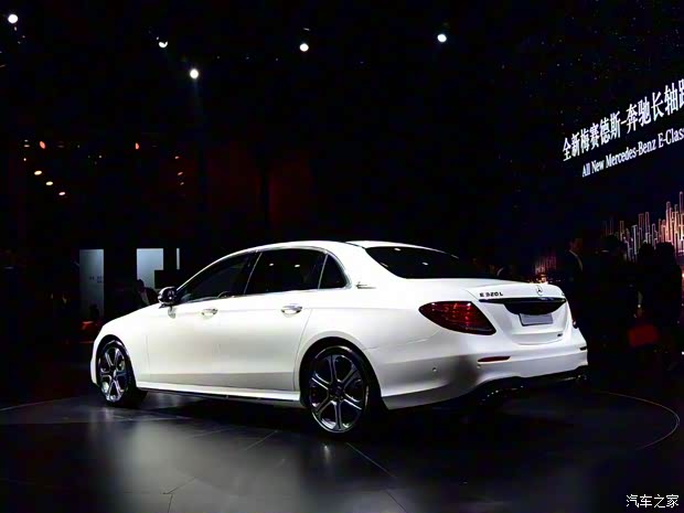 北京奔馳 奔馳E級(jí) 2016款 E 320 L 運(yùn)動(dòng)型 4MATIC