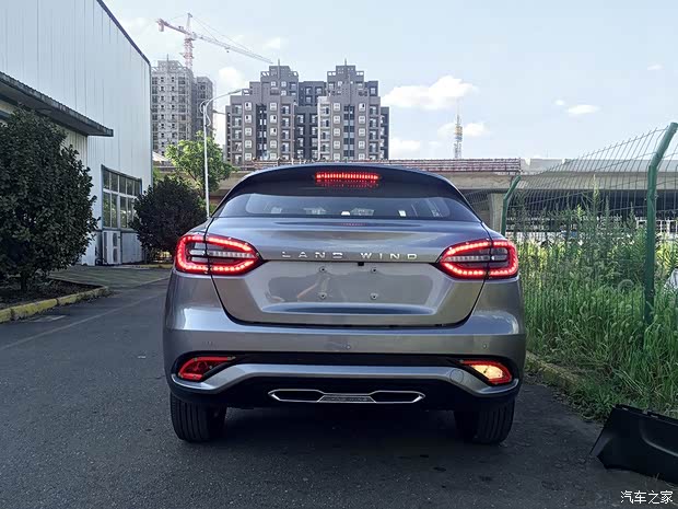 陆风汽车 逍遥 2017款 基本型 陆风汽车 逍遥 2017款 基本型