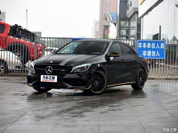 梅赛德斯-AMG 奔驰CLA级AMG 2017款 AMG CLA 45 4MATIC 暗夜雷霆限量版 梅赛德斯-AMG 奔驰CLA级AMG 2017款 AMG CLA 45 4MATIC 暗夜雷霆限量版
