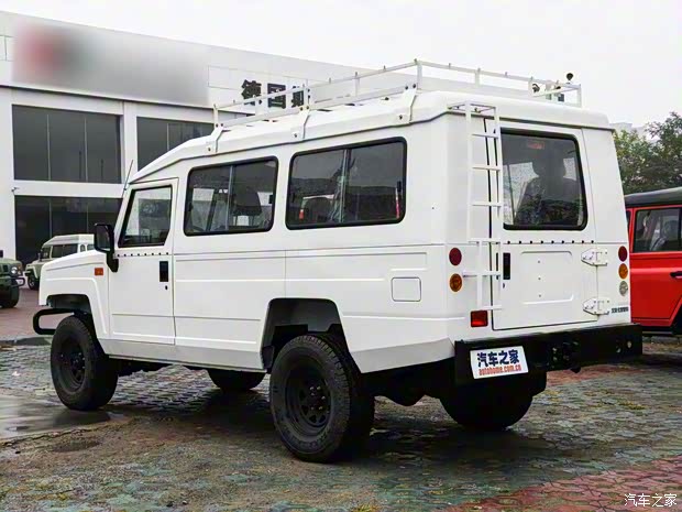 北京汽車(chē)制造廠(chǎng) 勇士 2018款 2.0T 四門(mén)四驅(qū)汽油版 國(guó)V