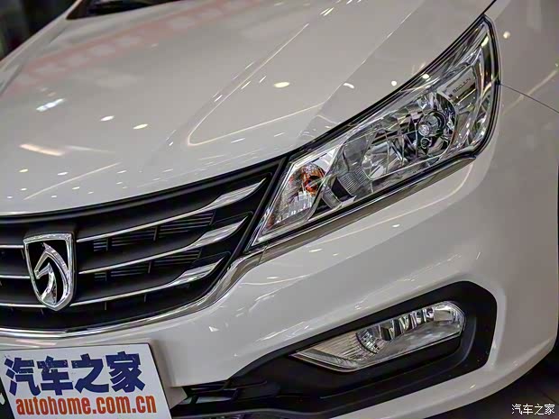 上汽通用五菱 寶駿310 2016款 1.2L 手動(dòng)豪華型