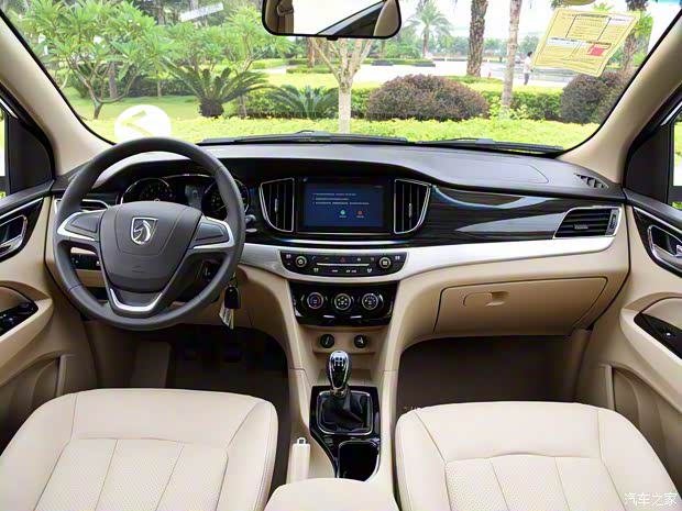 上汽通用五菱 宝骏730 2016款 1.8L 手动舒适型 7座 上汽通用五菱 宝骏730 2016款 1.8L 手动舒适型 7座