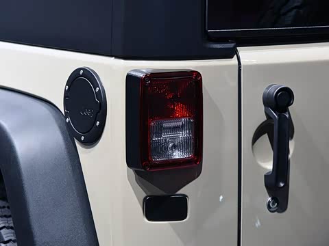 2017款 3.6L Rubicon Recon 十年限量珍藏版 2017款 3.6L Rubicon Recon 十年限量珍藏版