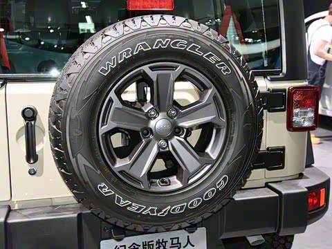 2017款 3.6L Rubicon Recon 十年限量珍藏版 2017款 3.6L Rubicon Recon 十年限量珍藏版