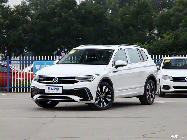 上汽大众 途观L 2022款 330TSI 自动两驱R-Line越享版 上汽大众 途观L 2022款 330TSI 自动两驱R-Line越享版