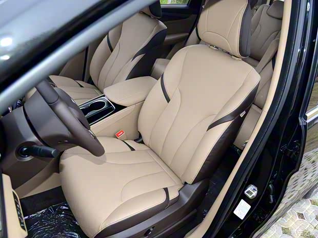 上汽通用五菱 寶駿730 2017款 1.5T 手動豪華型 7座