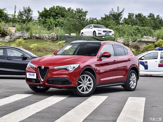 阿尔法·罗密欧 Stelvio 2021款 2.0T 280HP 豪华版