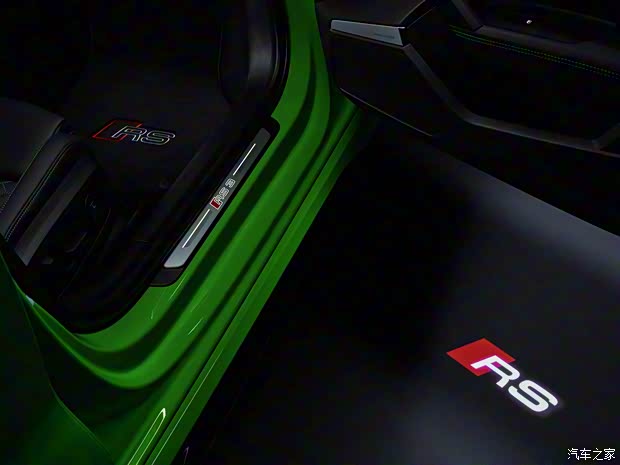 Audi Sport 奧迪RS 3 2022款 RS 3 Sedan 歐洲版