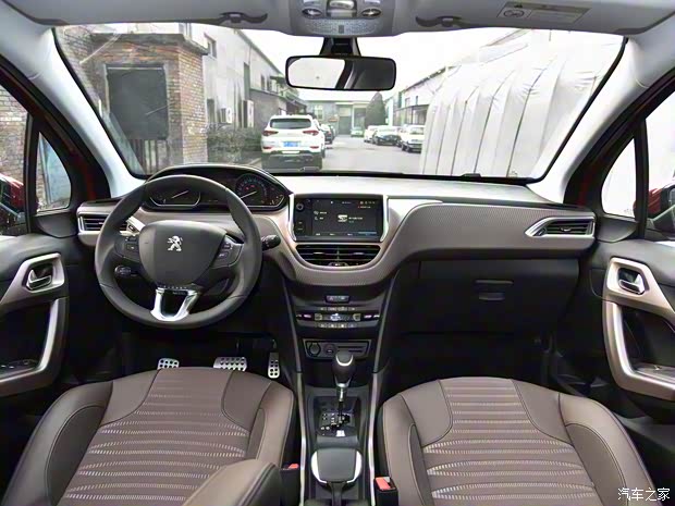 东风标致 标致2008 2018款 230THP 自动豪华版 东风标致 标致2008 2018款 230THP 自动豪华版