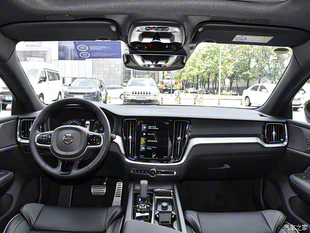 沃爾沃亞太 沃爾沃S60 2022款 B4 智遠(yuǎn)運(yùn)動(dòng)版