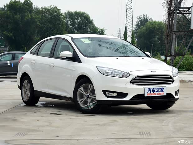 长安福特 福克斯 2015款 三厢 1.6L 自动舒适型 长安福特 福克斯 2015款 三厢 1.6L 自动舒适型