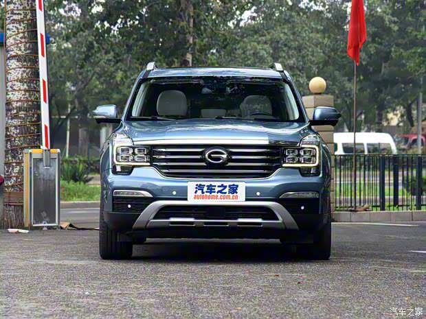 广汽乘用车 传祺GS8 2017款 320T 两驱尊贵版 广汽乘用车 传祺GS8 2017款 320T 两驱尊贵版