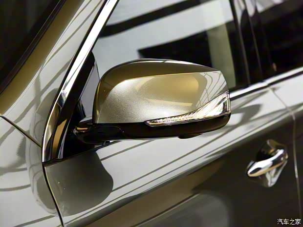 英菲尼迪(進(jìn)口) 英菲尼迪QX60 2016款 2.5T Hybrid 四驅(qū)全能版