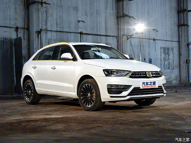 众泰汽车 众泰SR7 2016款 1.5T GAL限量版